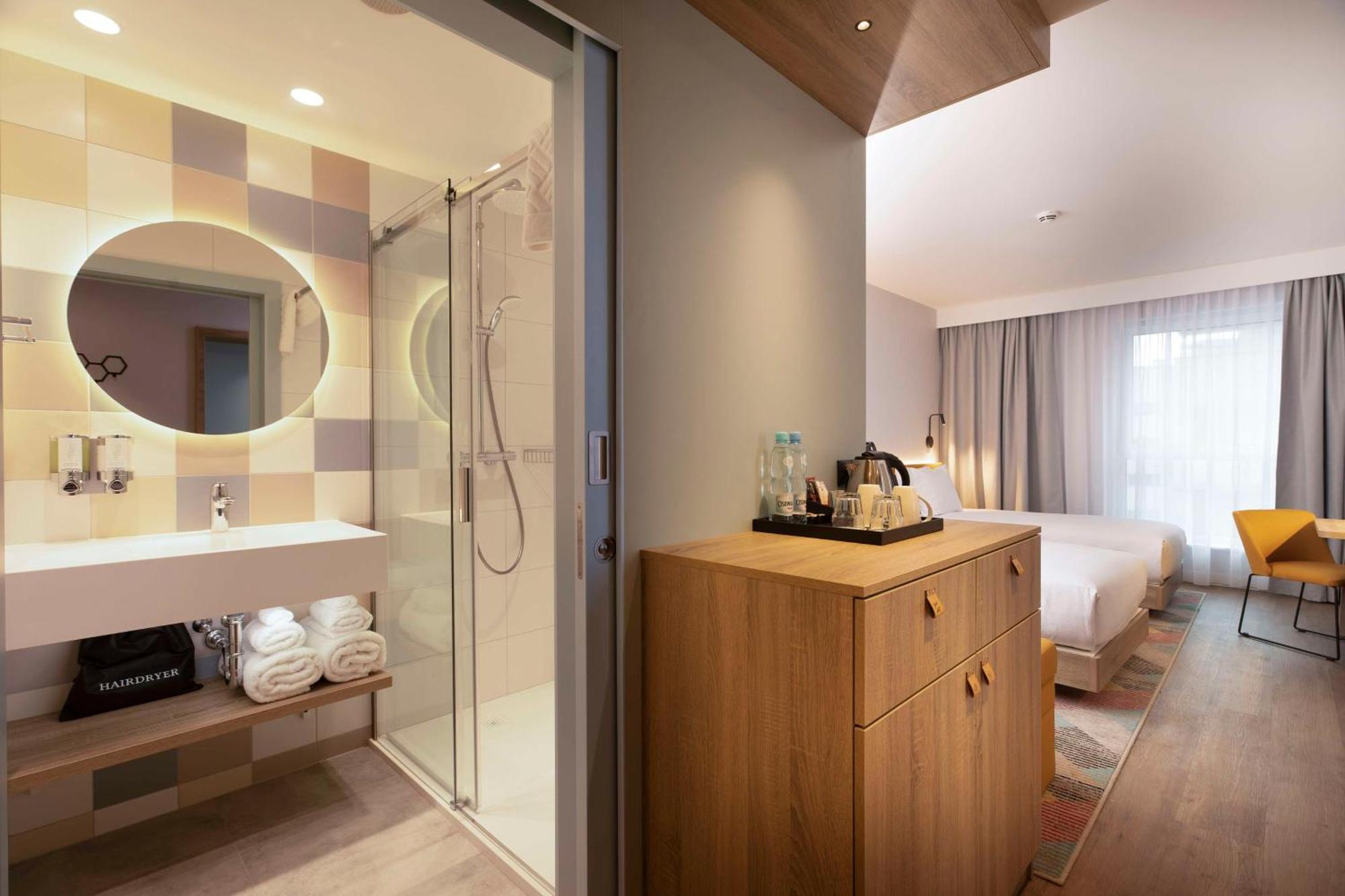 Hampton By Hilton Bialystok Hotell Exteriör bild