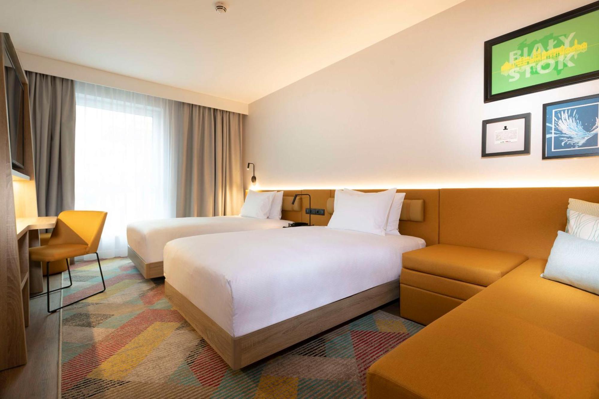 Hampton By Hilton Bialystok Hotell Exteriör bild
