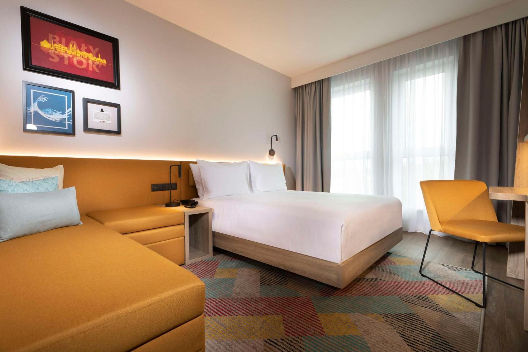 Hampton By Hilton Bialystok Hotell Exteriör bild
