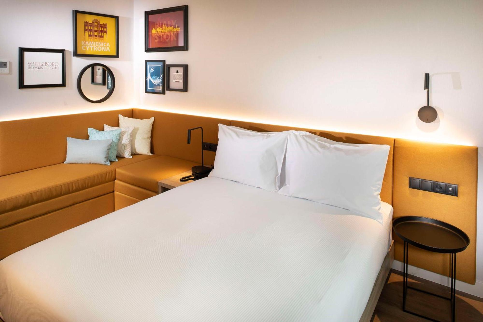 Hampton By Hilton Bialystok Hotell Exteriör bild