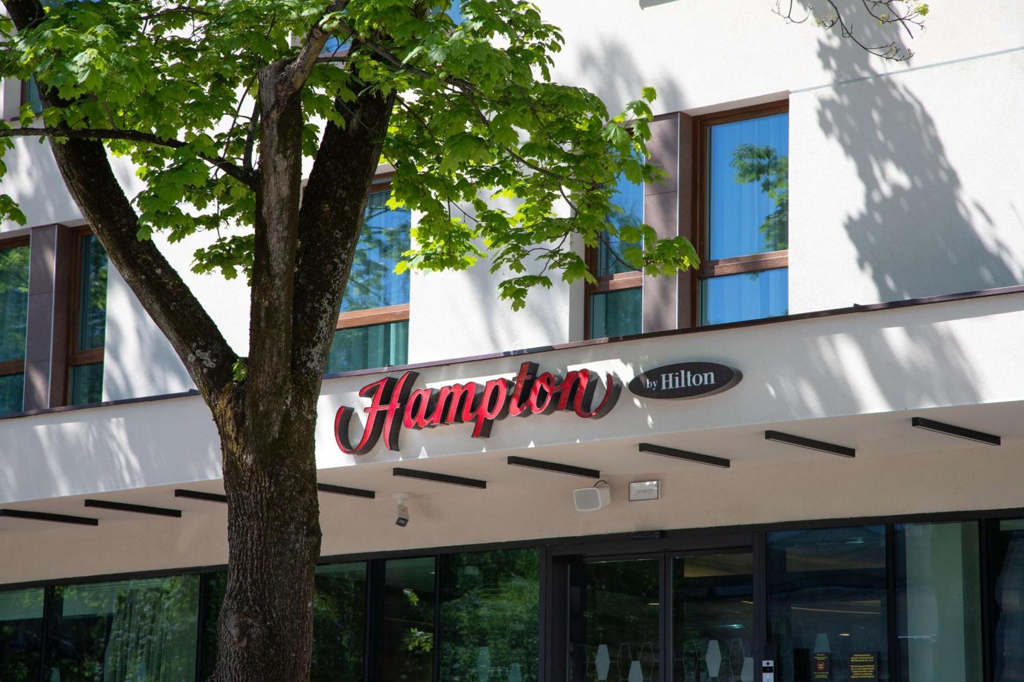 Hampton By Hilton Bialystok Hotell Exteriör bild