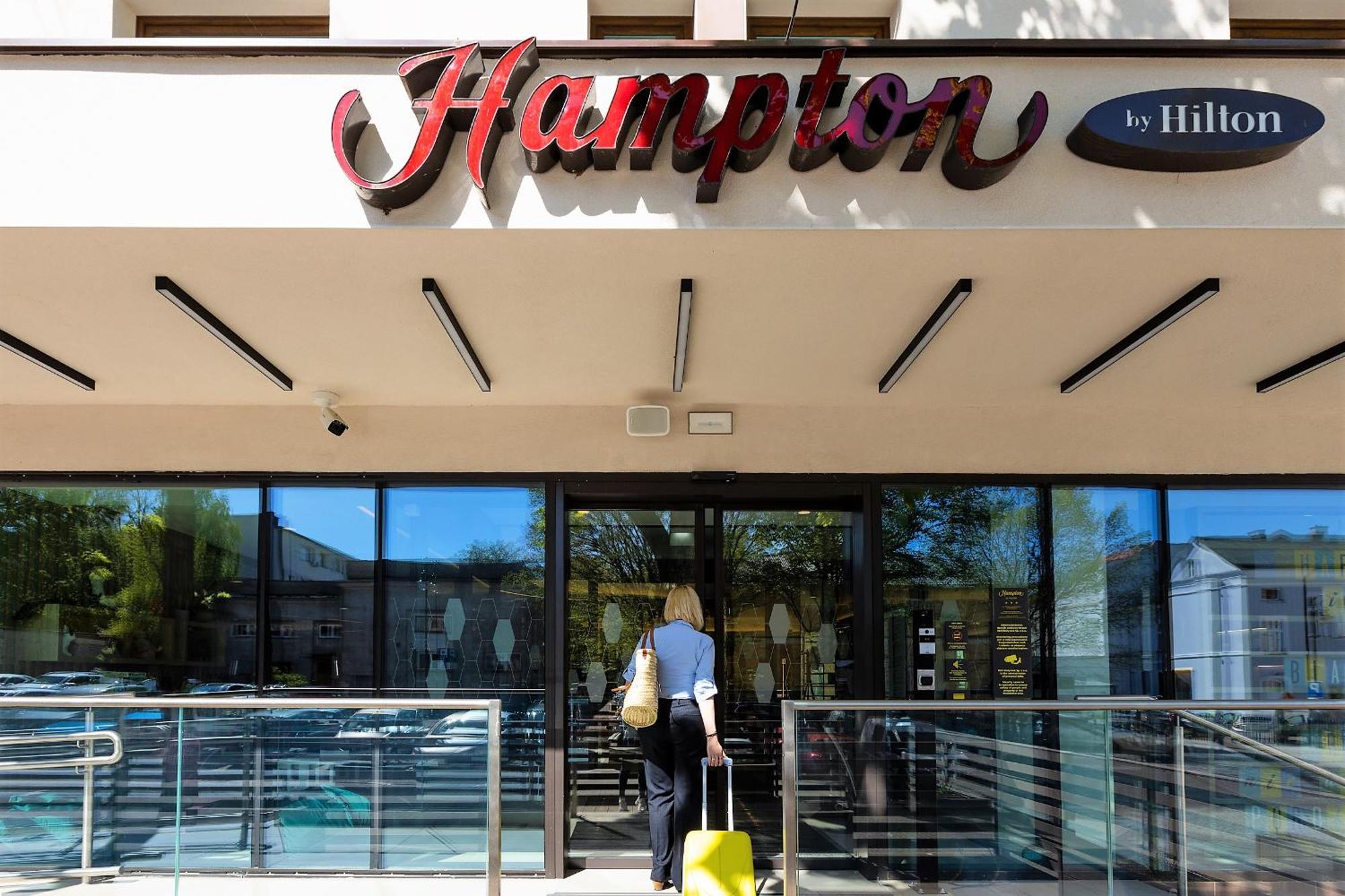 Hampton By Hilton Bialystok Hotell Exteriör bild